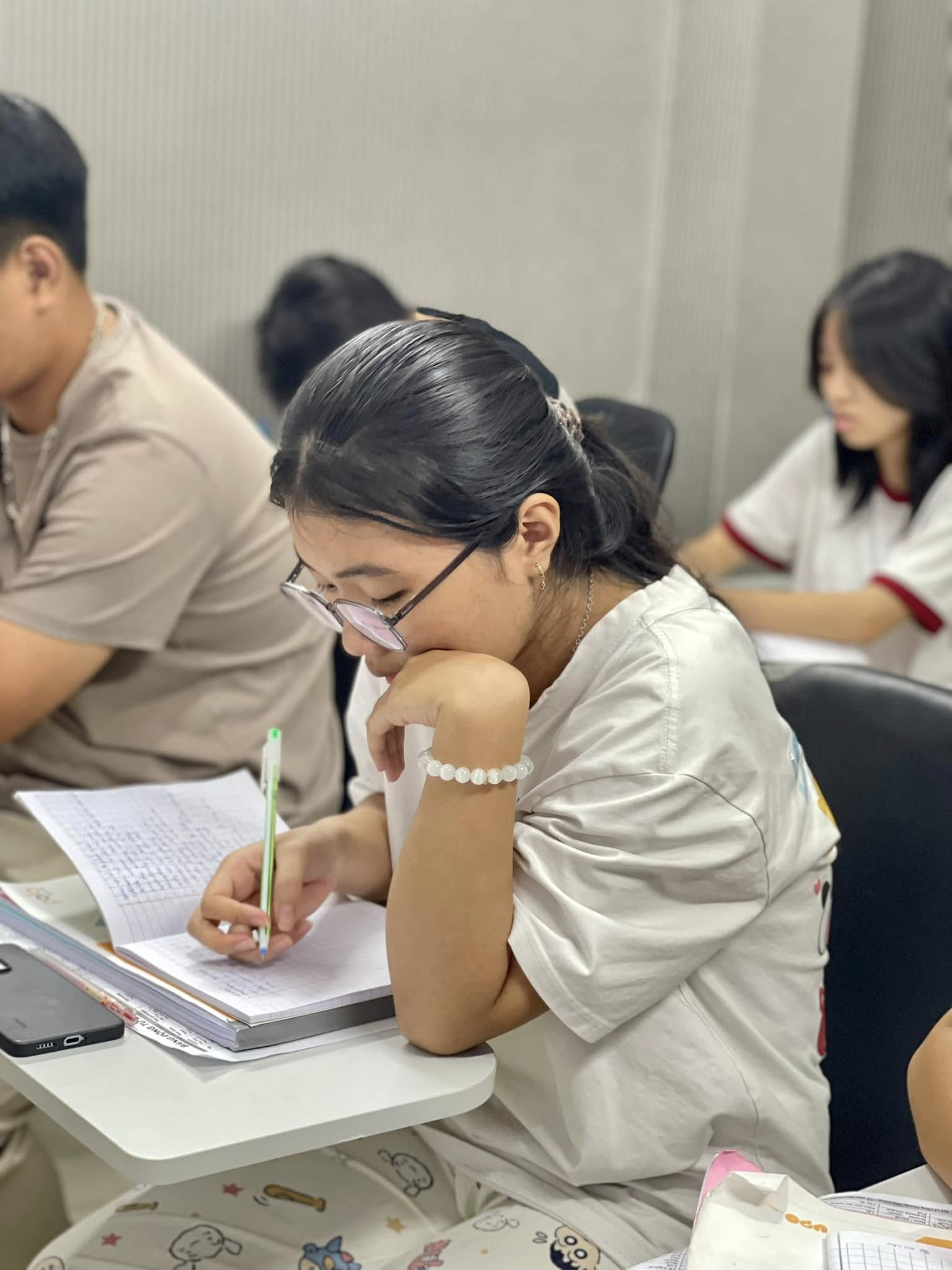 Làm thế nào để thi giữa kỳ 2 môn Tiếng Anh đạt điểm cao? 3 Luôn luyện tập để đạt kết quả tốt