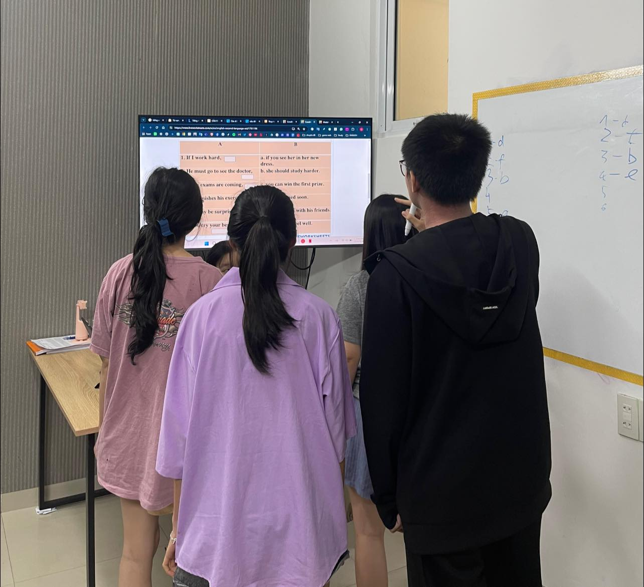 Tham gia bài học bằng nhiều phương pháp khác nhau