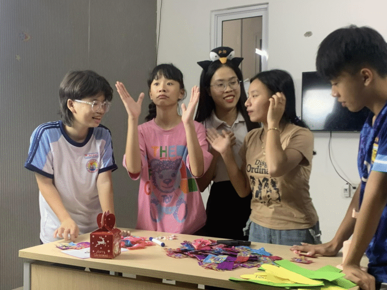 Tham gia các hoạt động liên quan đến Tiếng Anh